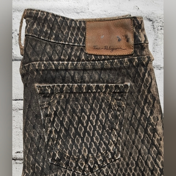 True Religion Halle Snakeskin Skinny Jeans Brown Black Stretch Size 26 - Picture 3 of 13